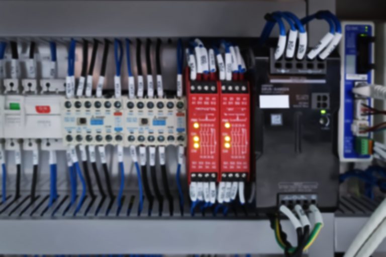 Sicherheitsrelais in einem Schaltschrank