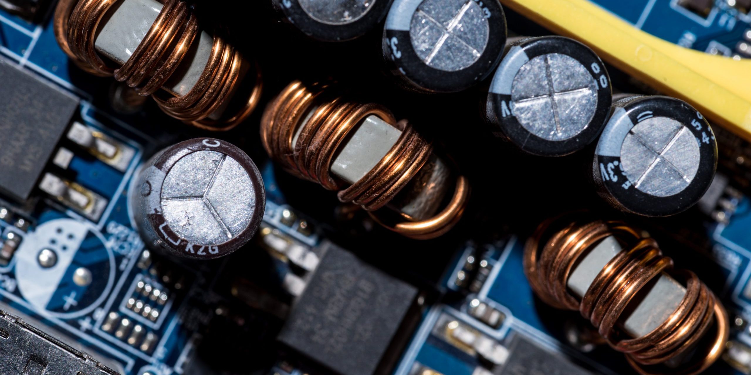 Spannungsversorgung und Functional Safety Spannungsversorgung und Functional Safety